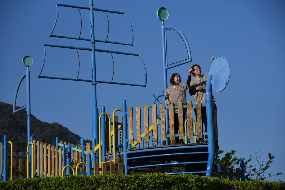 公園で過ごす唄のスタッフ